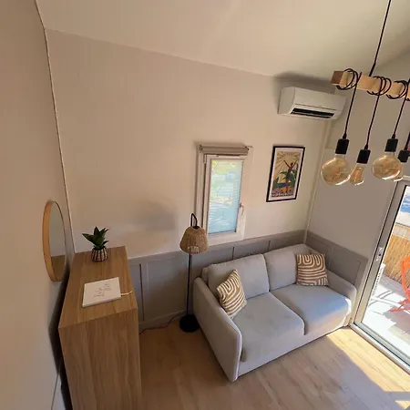 Avec Piscine Et Parking Prive - La De Mina * Saint-Raphael (Var)