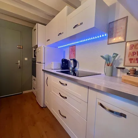 Avec Piscine Et Parking Prive - La De Mina Apartman *