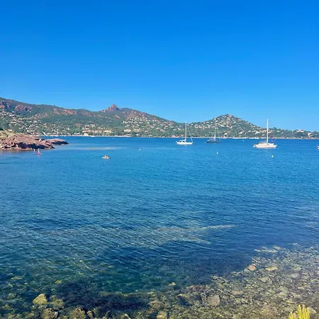 Avec Piscine Et Parking Prive - La De Mina Apartman *