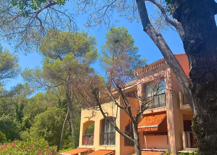 Avec Piscine Et Parking Prive - La De Mina *